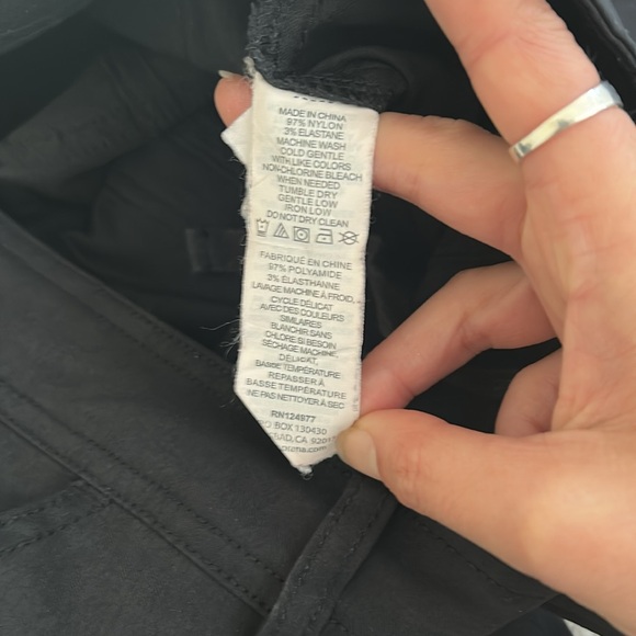 Prana Black Pants - Convertible Shorts, Size 2 - Picture 3 of 13